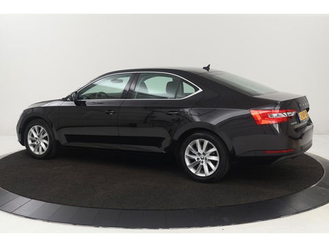 Škoda Superb 1.4 TSI iV Business Edition Plus | Stoelverwarming | Carplay | Camera | Memory | Full LED | Navigatie | Keyless | PHEV