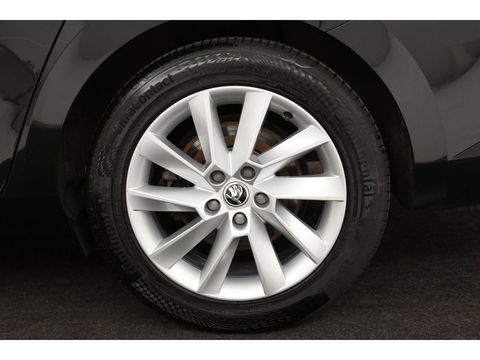 Škoda Superb 1.4 TSI iV Business Edition Plus | Stoelverwarming | Carplay | Camera | Memory | Full LED | Navigatie | Keyless | PHEV