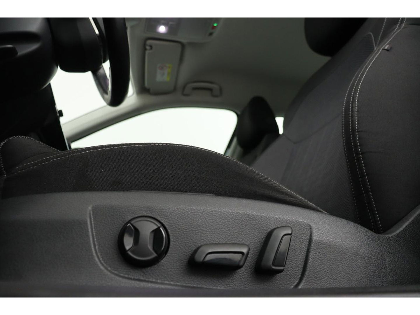 Škoda Superb 1.4 TSI iV Business Edition Plus | Stoelverwarming | Carplay | Camera | Memory | Full LED | Navigatie | Keyless | PHEV
