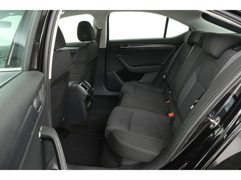Škoda Superb 1.4 TSI iV Business Edition Plus | Stoelverwarming | Carplay | Camera | Memory | Full LED | Navigatie | Keyless | PHEV