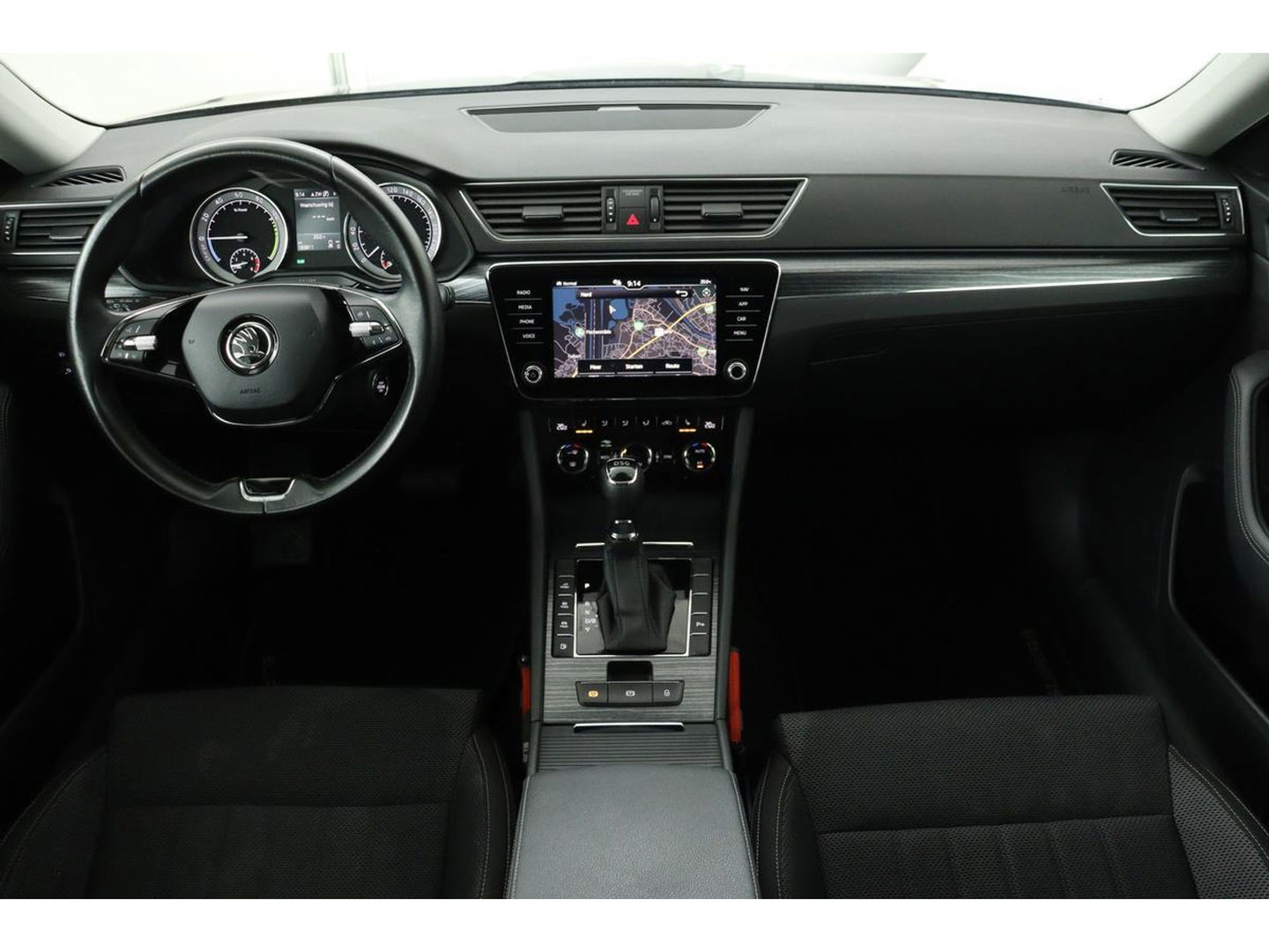 Škoda Superb 1.4 TSI iV Business Edition Plus | Stoelverwarming | Carplay | Camera | Memory | Full LED | Navigatie | Keyless | PHEV