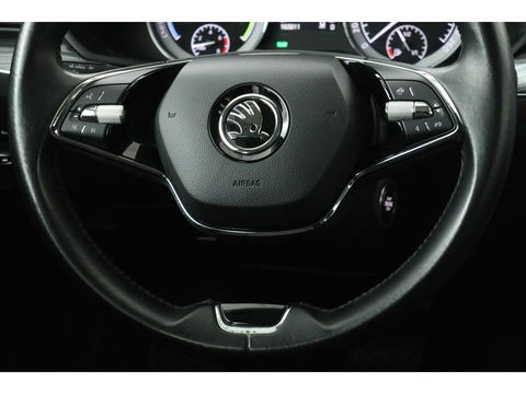Škoda Superb 1.4 TSI iV Business Edition Plus | Stoelverwarming | Carplay | Camera | Memory | Full LED | Navigatie | Keyless | PHEV