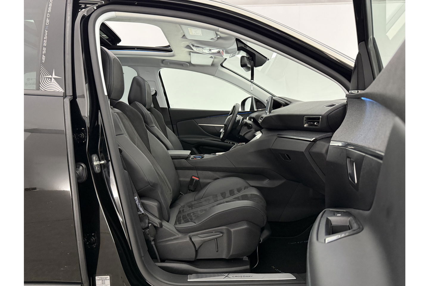 Peugeot 3008 1.2 PureTech Pano Sfeer 360Camera LED Carplay Virtual Clima Cruise PDC Navi 18"LMV