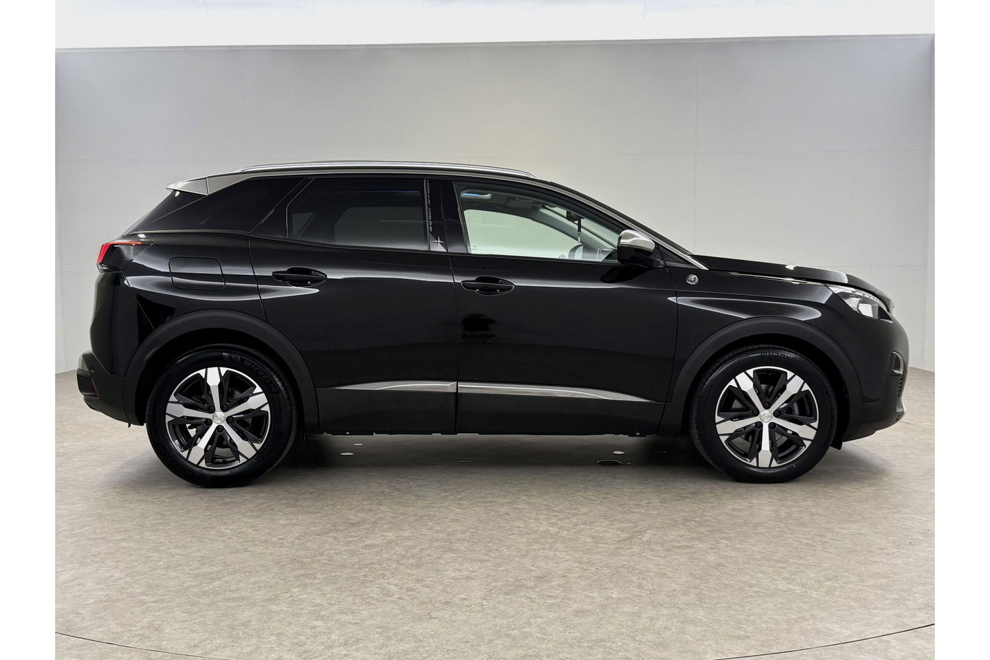 Peugeot 3008 1.2 PureTech Pano Sfeer 360Camera LED Carplay Virtual Clima Cruise PDC Navi 18"LMV