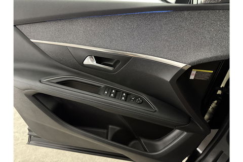 Peugeot 3008 1.2 PureTech Pano Sfeer 360Camera LED Carplay Virtual Clima Cruise PDC Navi 18"LMV
