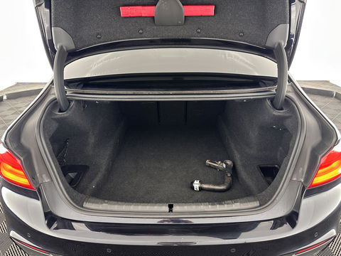 BMW 5 Serie 520d xDrive High Executive Aut. *PANO | FULL-LEATHER | FULL-LED | HEAD-UP | DIGI-COCKPIT | NAVI-FULLMAP | TOP-VIEW | MEMORY-PACK | ECC | PDC | CRUISE | 20''ALU | TOWBAR*