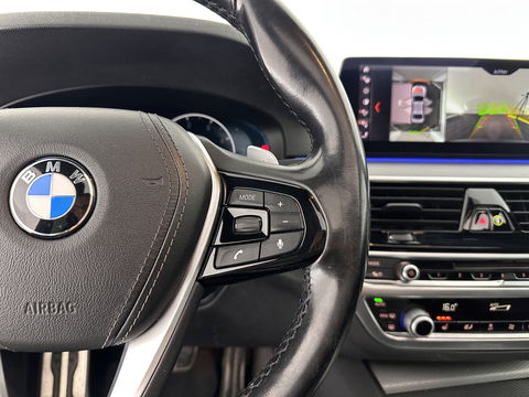 BMW 5 Serie 520d xDrive High Executive Aut. *PANO | FULL-LEATHER | FULL-LED | HEAD-UP | DIGI-COCKPIT | NAVI-FULLMAP | TOP-VIEW | MEMORY-PACK | ECC | PDC | CRUISE | 20''ALU | TOWBAR*