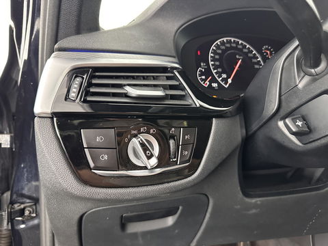 BMW 5 Serie 520d xDrive High Executive Aut. *PANO | FULL-LEATHER | FULL-LED | HEAD-UP | DIGI-COCKPIT | NAVI-FULLMAP | TOP-VIEW | MEMORY-PACK | ECC | PDC | CRUISE | 20''ALU | TOWBAR*