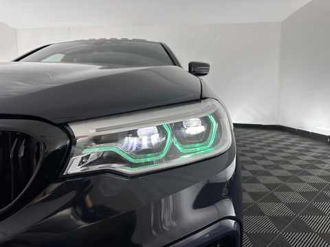 BMW 5 Serie 520d xDrive High Executive Aut. *PANO | FULL-LEATHER | FULL-LED | HEAD-UP | DIGI-COCKPIT | NAVI-FULLMAP | TOP-VIEW | MEMORY-PACK | ECC | PDC | CRUISE | 20''ALU | TOWBAR*