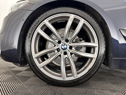 BMW 5 Serie 520d xDrive High Executive Aut. *PANO | FULL-LEATHER | FULL-LED | HEAD-UP | DIGI-COCKPIT | NAVI-FULLMAP | TOP-VIEW | MEMORY-PACK | ECC | PDC | CRUISE | 20''ALU | TOWBAR*