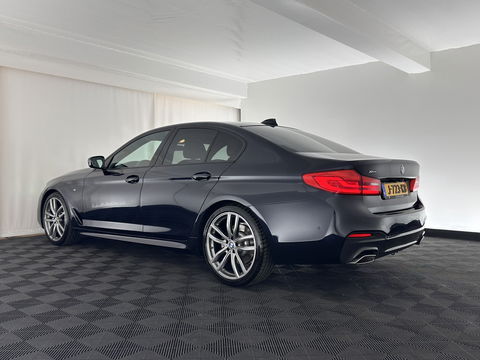 BMW 5 Serie 520d xDrive High Executive Aut. *PANO | FULL-LEATHER | FULL-LED | HEAD-UP | DIGI-COCKPIT | NAVI-FULLMAP | TOP-VIEW | MEMORY-PACK | ECC | PDC | CRUISE | 20''ALU | TOWBAR*