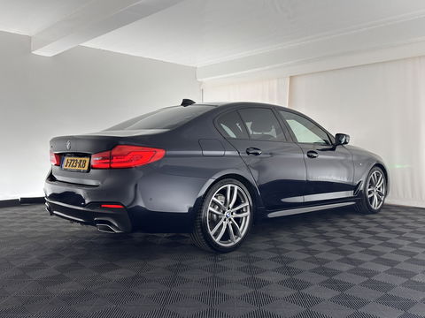 BMW 5 Serie 520d xDrive High Executive Aut. *PANO | FULL-LEATHER | FULL-LED | HEAD-UP | DIGI-COCKPIT | NAVI-FULLMAP | TOP-VIEW | MEMORY-PACK | ECC | PDC | CRUISE | 20''ALU | TOWBAR*