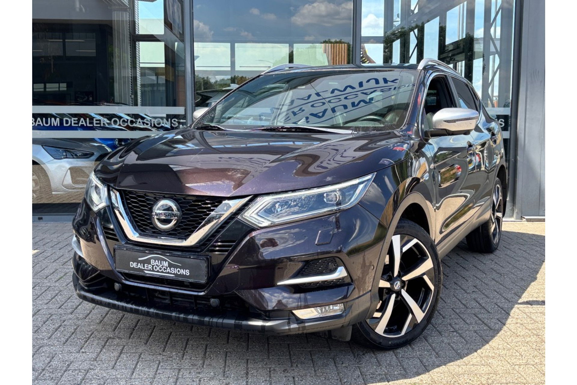 Nissan QASHQAI 1.2 TEKNA + AUTOMAAT LEDER NAVI LMV PDC-360GR PANORAMADAK