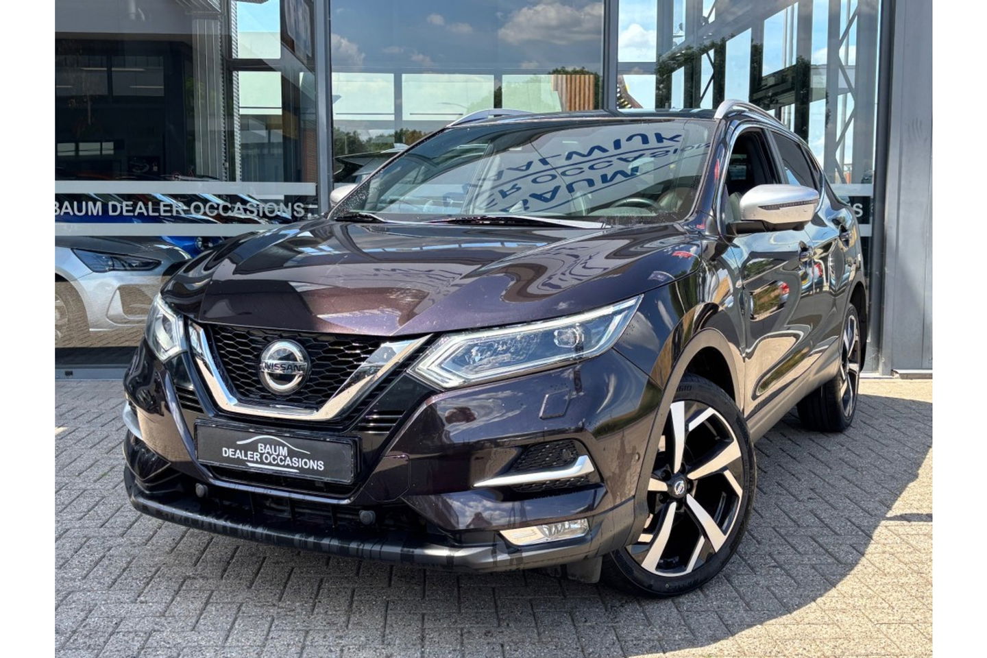 Nissan QASHQAI 1.2 TEKNA + AUTOMAAT LEDER NAVI LMV PDC-360GR PANORAMADAK