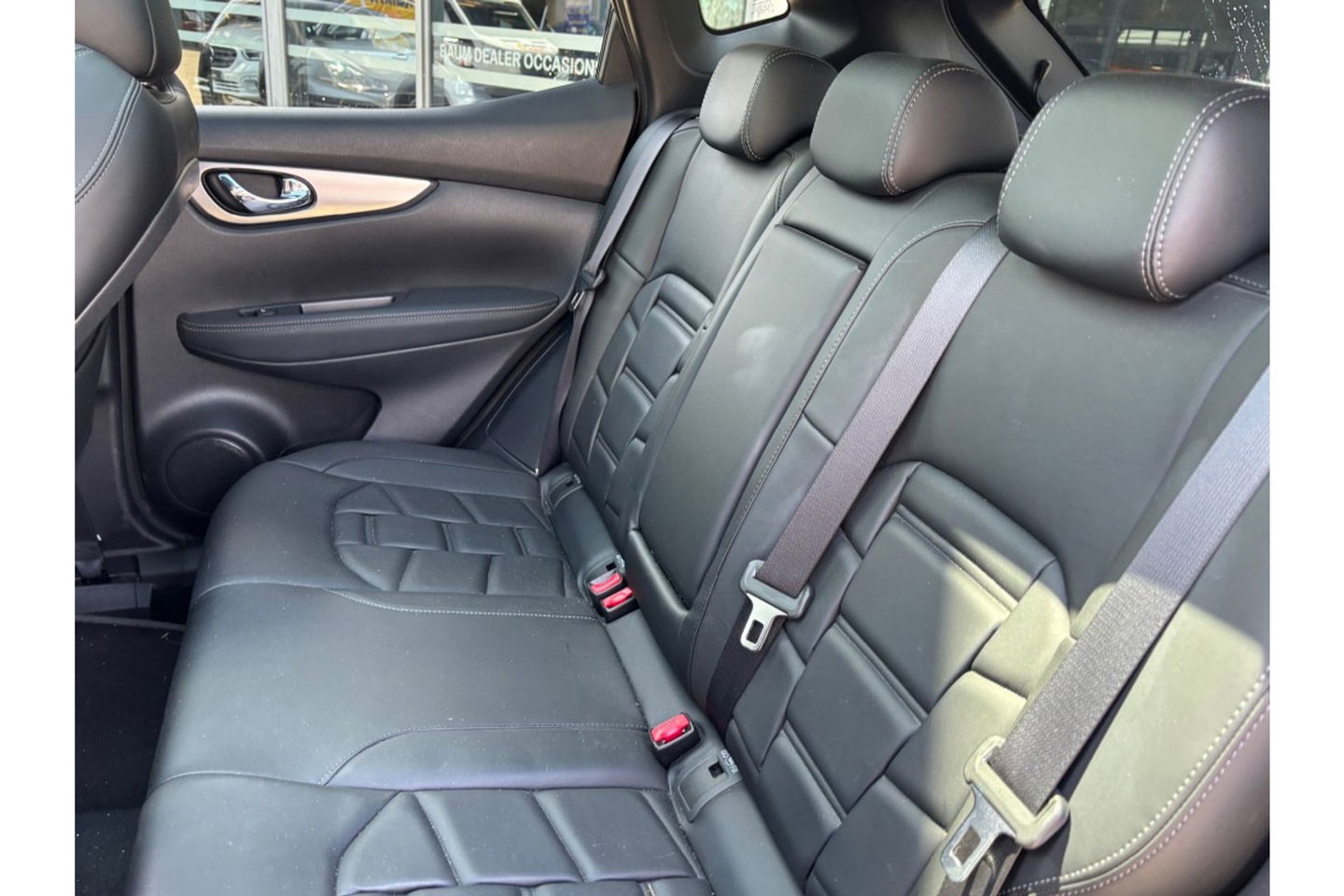 Nissan QASHQAI 1.2 TEKNA + AUTOMAAT LEDER NAVI LMV PDC-360GR PANORAMADAK
