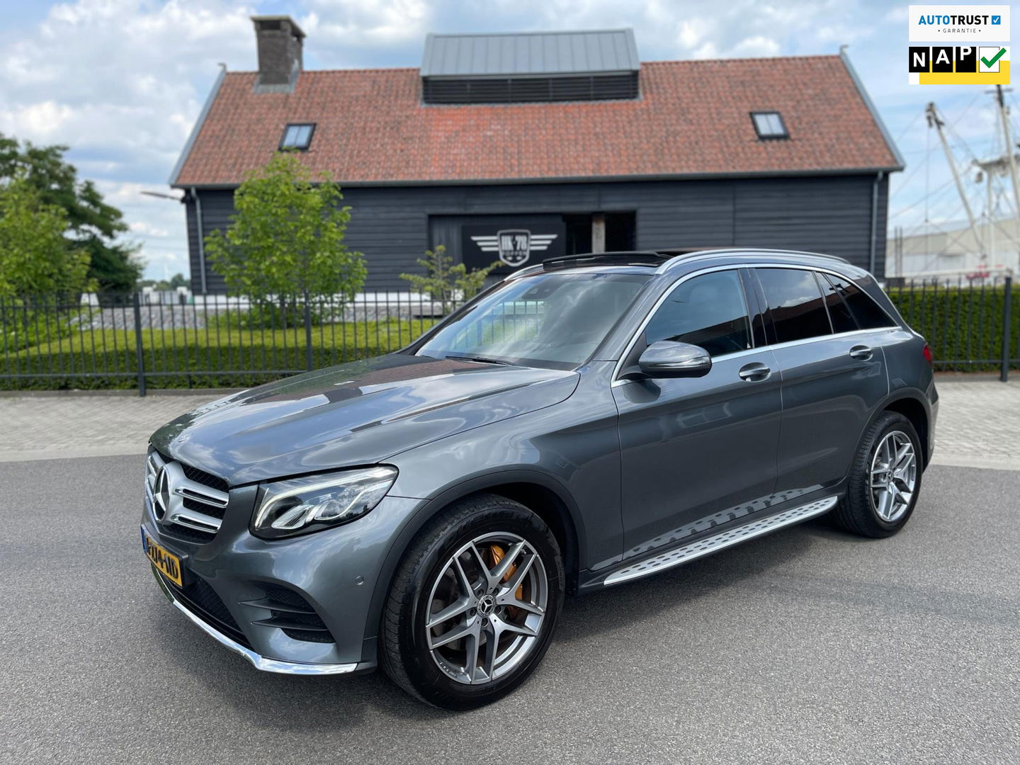 Mercedes-Benz GLC 250 4MATIC AMG PANORAMADAK NAVI LED-XENON AF-TREKHAAK