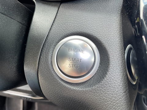 Mercedes-Benz GLC 250 4MATIC AMG PANORAMADAK NAVI LED-XENON AF-TREKHAAK