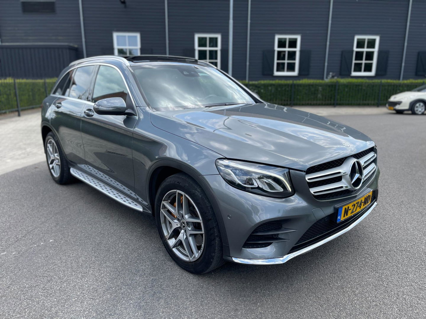Mercedes-Benz GLC 250 4MATIC AMG PANORAMADAK NAVI LED-XENON AF-TREKHAAK