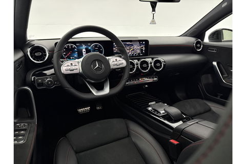 Mercedes-Benz A-Klasse 200 AMG 164PK Pano LED Virtual Camera Clima Cruise Navi PDC 18''LMV