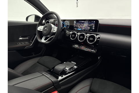 Mercedes-Benz A-Klasse 200 AMG 164PK Pano LED Virtual Camera Clima Cruise Navi PDC 18''LMV