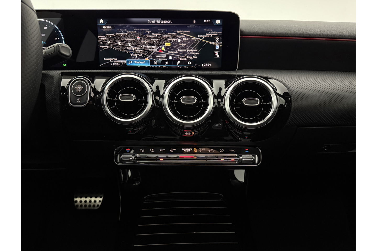 Mercedes-Benz A-Klasse 200 AMG 164PK Pano LED Virtual Camera Clima Cruise Navi PDC 18''LMV