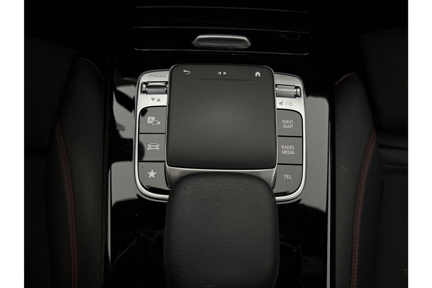 Mercedes-Benz A-Klasse 200 AMG 164PK Pano LED Virtual Camera Clima Cruise Navi PDC 18''LMV
