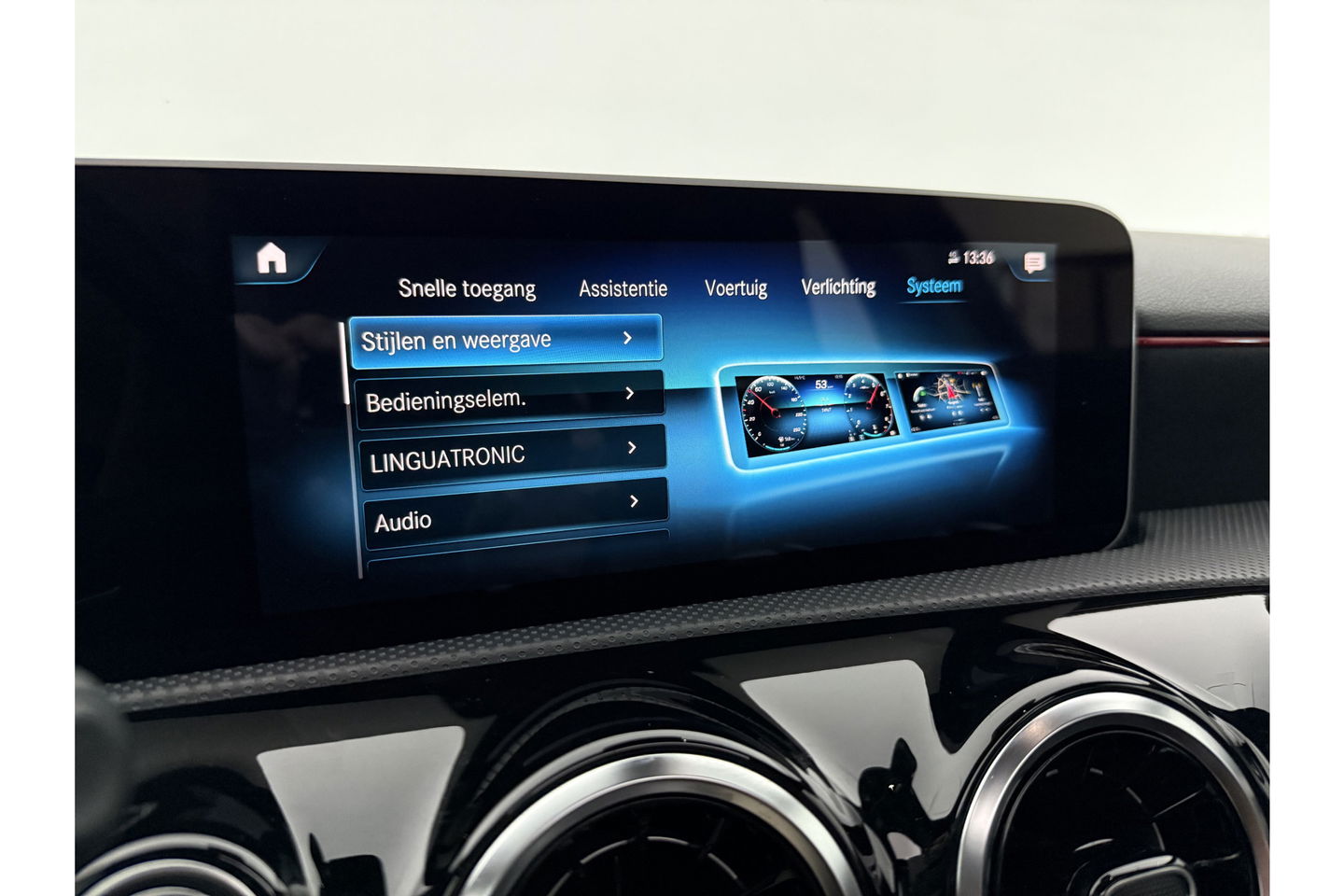 Mercedes-Benz A-Klasse 200 AMG 164PK Pano LED Virtual Camera Clima Cruise Navi PDC 18''LMV