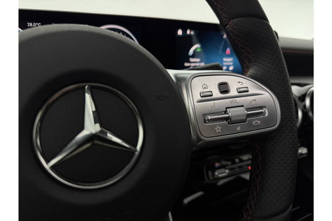 Mercedes-Benz A-Klasse 200 AMG 164PK Pano LED Virtual Camera Clima Cruise Navi PDC 18''LMV