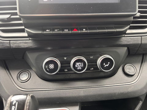 Renault Trafic 2.0dCi 170pk EDC L2H1 Extra | Keyless | Camera | Navigatie | Imperiaal | Luxe | Velgen | Automaat |