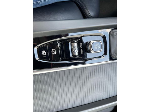 Volvo XC60 2.0 D4 190PK MOMENTUM-PRO 360'"CAMERA LEER NAVI LED XENON