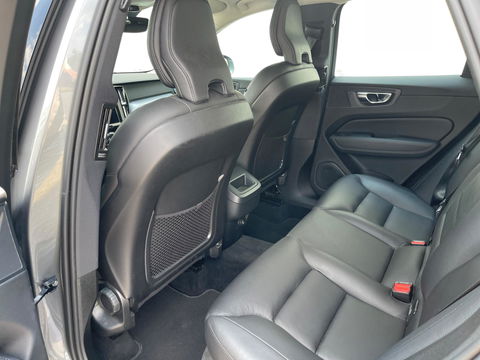 Volvo XC60 2.0 D4 190PK MOMENTUM-PRO 360'"CAMERA LEER NAVI LED XENON