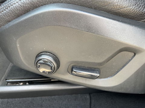 Volvo XC60 2.0 D4 190PK MOMENTUM-PRO 360'"CAMERA LEER NAVI LED XENON