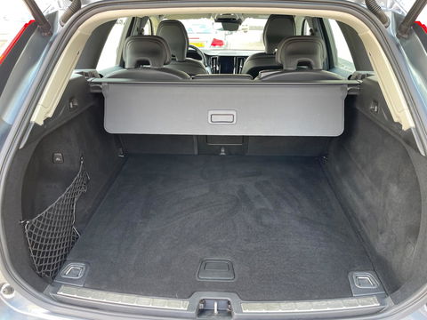 Volvo XC60 2.0 D4 190PK MOMENTUM-PRO 360'"CAMERA LEER NAVI LED XENON
