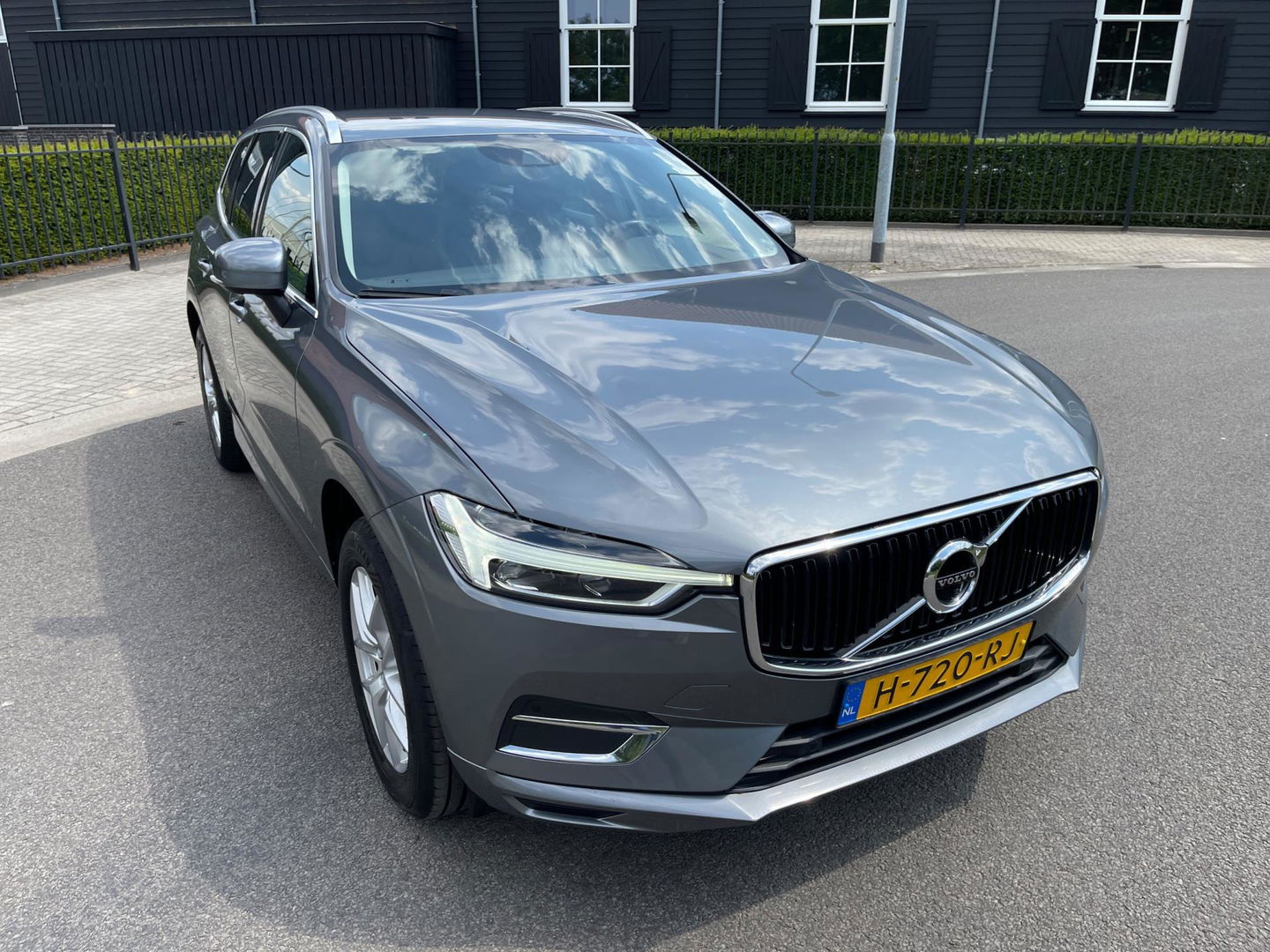 Volvo XC60 2.0 D4 190PK MOMENTUM-PRO 360'"CAMERA LEER NAVI LED XENON