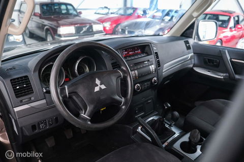 Mitsubishi Pajero 3.2 DI-D Instyle | Grijskenteken | top onderhouden | trekhaak | harde auto | Marge | incl interieur |