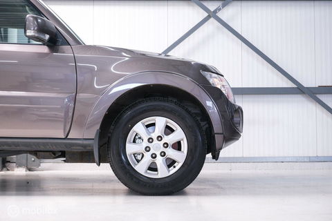 Mitsubishi Pajero 3.2 DI-D Instyle | Grijskenteken | top onderhouden | trekhaak | harde auto | Marge | incl interieur |