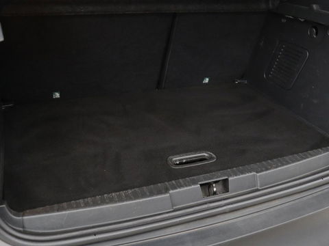 Renault Captur 0.9 TCe Helly Hansen | 1e eigenaar | Stoelverwarming | Trekhaak | Camera | Navigatie | Keyless | Climate control | Cruise control | LED