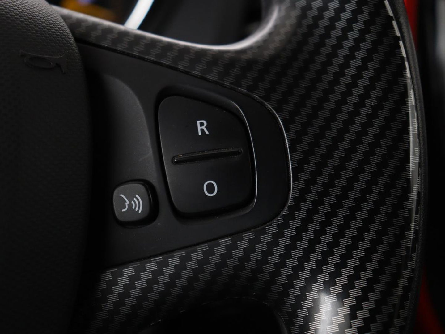 Renault Captur 0.9 TCe Helly Hansen | 1e eigenaar | Stoelverwarming | Trekhaak | Camera | Navigatie | Keyless | Climate control | Cruise control | LED