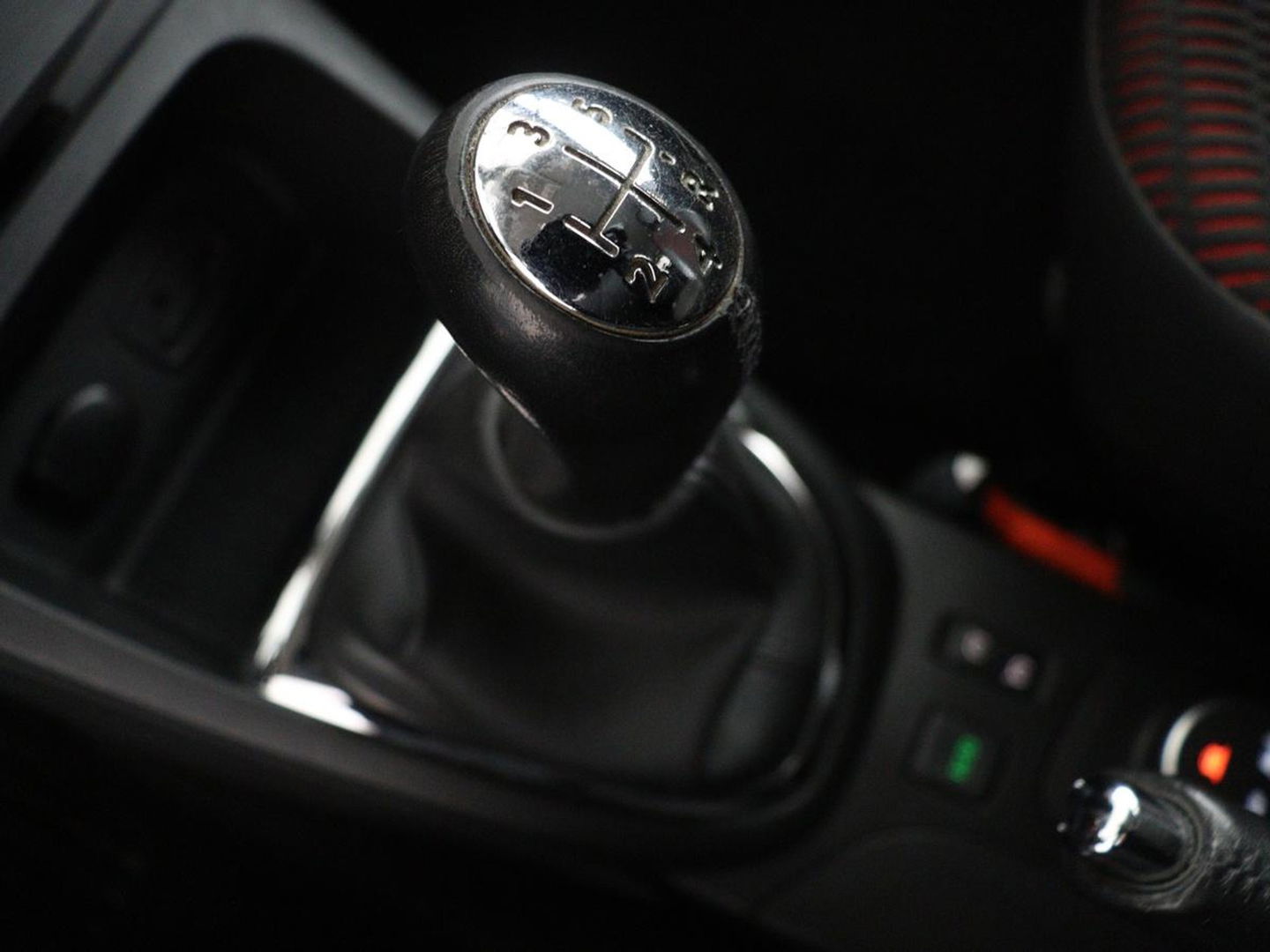 Renault Captur 0.9 TCe Helly Hansen | 1e eigenaar | Stoelverwarming | Trekhaak | Camera | Navigatie | Keyless | Climate control | Cruise control | LED