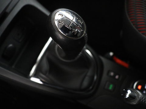 Renault Captur 0.9 TCe Helly Hansen | 1e eigenaar | Stoelverwarming | Trekhaak | Camera | Navigatie | Keyless | Climate control | Cruise control | LED