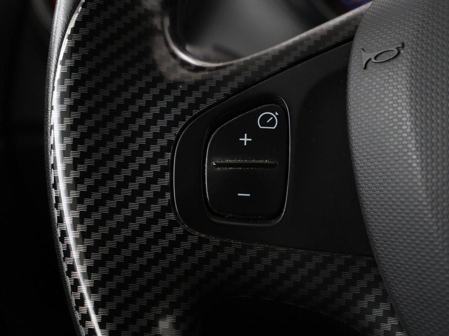 Renault Captur 0.9 TCe Helly Hansen | 1e eigenaar | Stoelverwarming | Trekhaak | Camera | Navigatie | Keyless | Climate control | Cruise control | LED