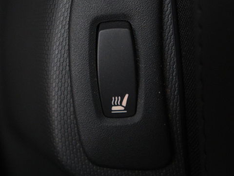 Renault Captur 0.9 TCe Helly Hansen | 1e eigenaar | Stoelverwarming | Trekhaak | Camera | Navigatie | Keyless | Climate control | Cruise control | LED