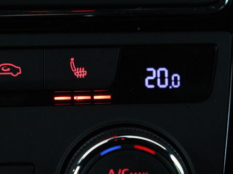 SEAT Leon 1.5 TSI FR Ultimate Edition Black | Panoramadak | Stoelverwarming | Beats Audio | Virual Cockpit | Adaptive cruise | Full LED | Leder/Alcantara | Keyless | Navigatie | Sfeerverlichting