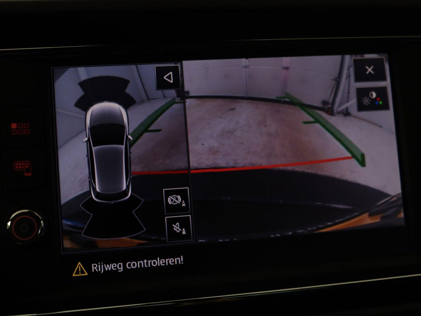 SEAT Leon 1.5 TSI FR Ultimate Edition Black | Panoramadak | Stoelverwarming | Beats Audio | Virual Cockpit | Adaptive cruise | Full LED | Leder/Alcantara | Keyless | Navigatie | Sfeerverlichting