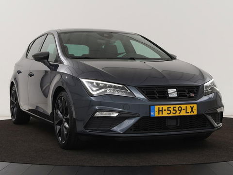 SEAT Leon 1.5 TSI FR Ultimate Edition Black | Panoramadak | Stoelverwarming | Beats Audio | Virual Cockpit | Adaptive cruise | Full LED | Leder/Alcantara | Keyless | Navigatie | Sfeerverlichting