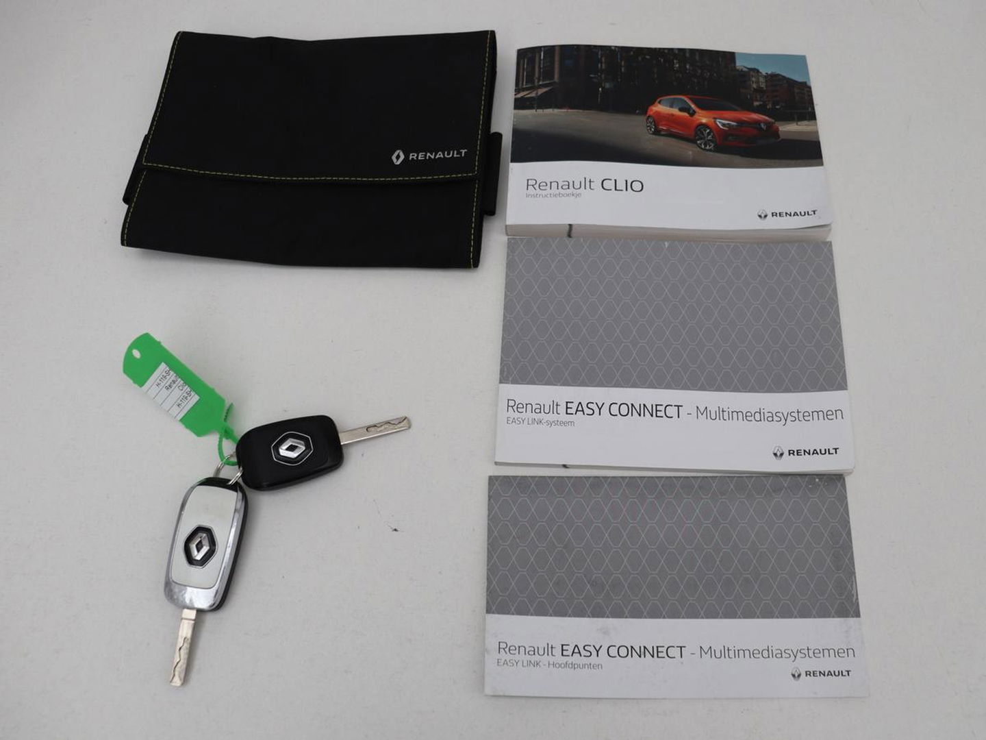 Renault Clio 1.0 TCe R.S. Line | Trekhaak | Full LED | Carplay | Keyless | Navigatie | Parkeerhulp | Airco | Cruise control | Bluetooth