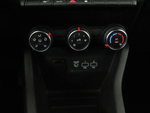 Renault Clio 1.0 TCe R.S. Line | Trekhaak | Full LED | Carplay | Keyless | Navigatie | Parkeerhulp | Airco | Cruise control | Bluetooth