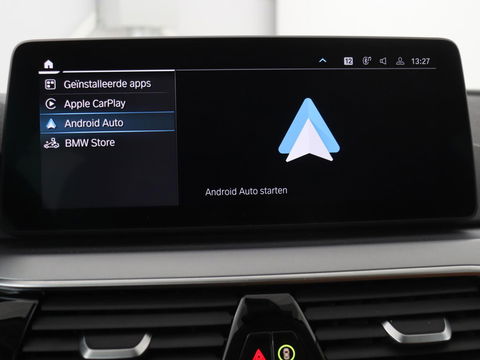 BMW 5 Serie 530e Business Edition Plus | Laser LED | Head-Up | Leder | Stoelverwarming | Trekhaak | Camera | Park Assist | Carplay | Navigatie | Memory | Live Cockpit
