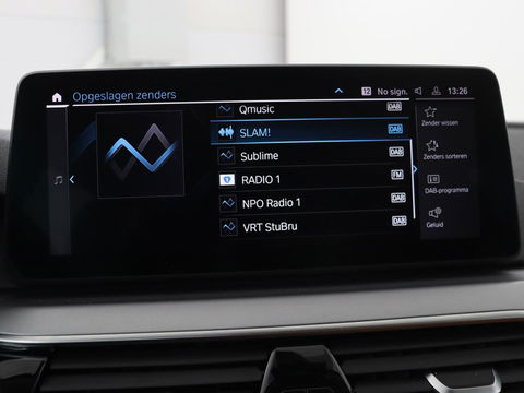 BMW 5 Serie 530e Business Edition Plus | Laser LED | Head-Up | Leder | Stoelverwarming | Trekhaak | Camera | Park Assist | Carplay | Navigatie | Memory | Live Cockpit
