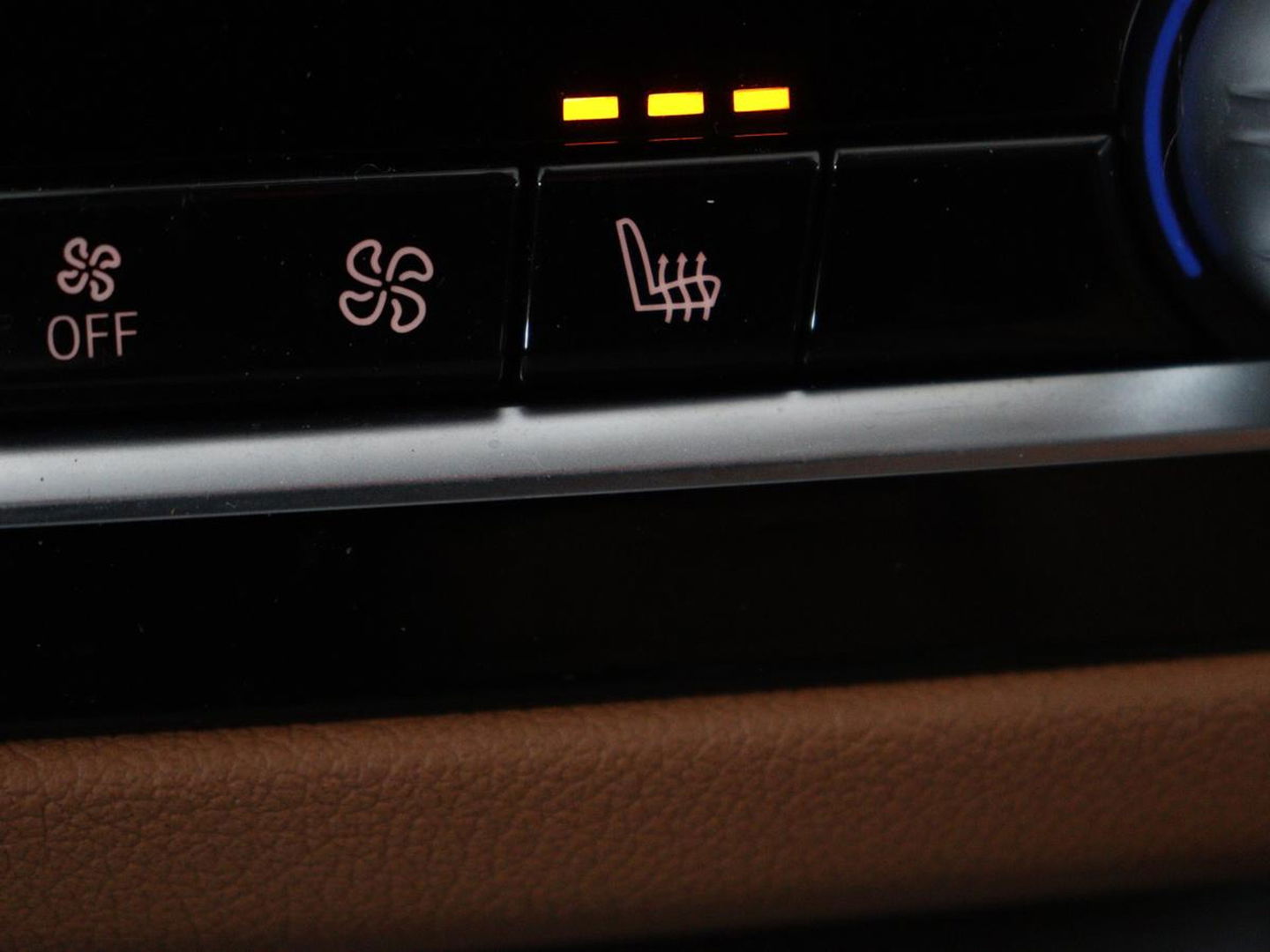 BMW 5 Serie 530e Business Edition Plus | Laser LED | Head-Up | Leder | Stoelverwarming | Trekhaak | Camera | Park Assist | Carplay | Navigatie | Memory | Live Cockpit